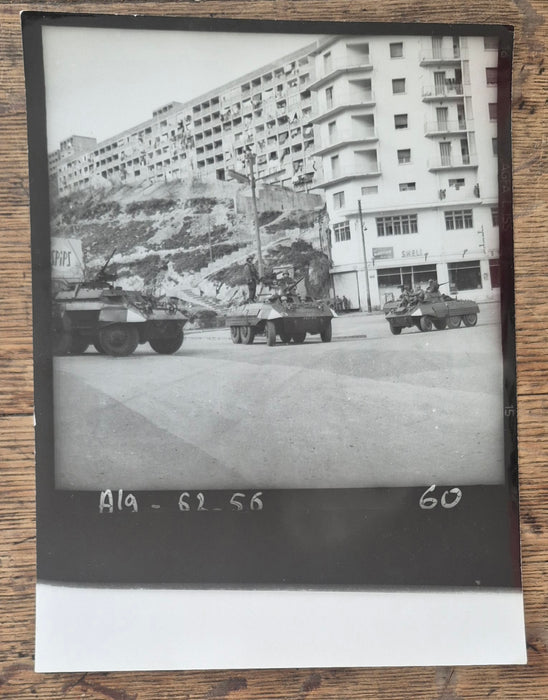 Presse 17 photos Algérie guerre photographie tirages postérieurs v. 1961-1962 OAS