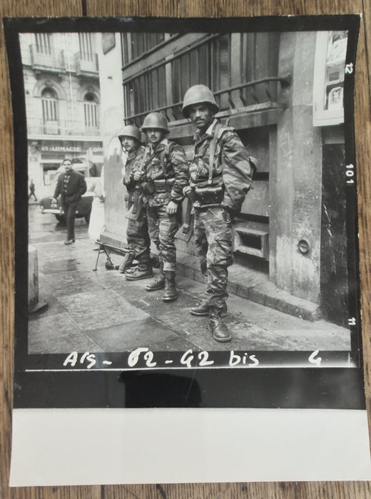 Presse 17 photos Algérie guerre photographie tirages postérieurs v. 1961-1962 OAS