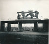 Gare Rotterdam sculpture, 1940 ? photo photographie époque vintage urbanisme