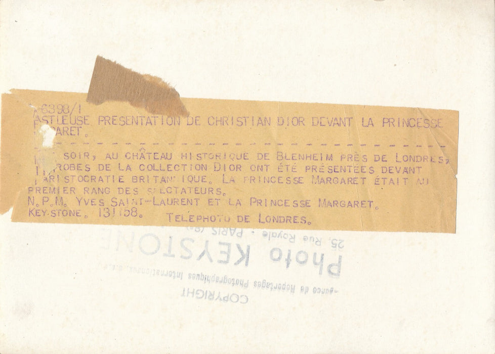 mode  10 photo Saint Laurent (2) Balmain (2) Cardin (3) Courrèges (2) Heim