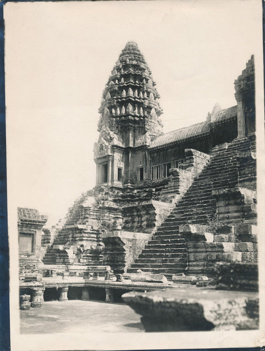 Angkor Vat Cambodge vue aérienne et 4 autres photographies v. 1920