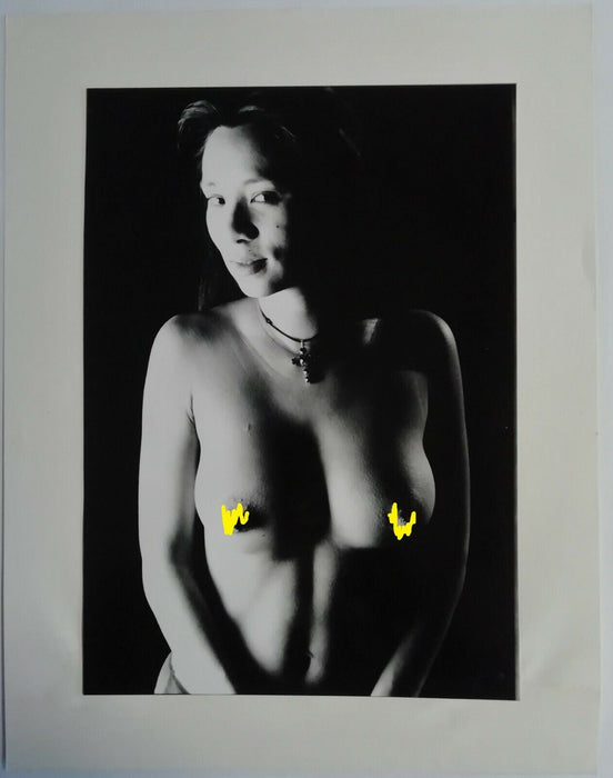 Etude femme asiatique courbes formes argentique grand format photographie