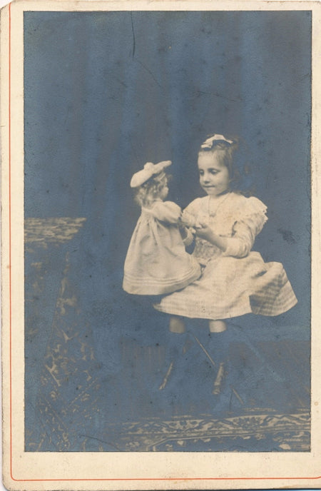 Photographie carte cabinet fillette poupée vers 1920 photo