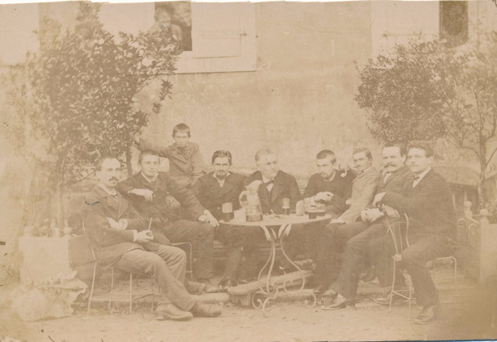 photo Tirage papier albumine tablée table hommes v. 1880