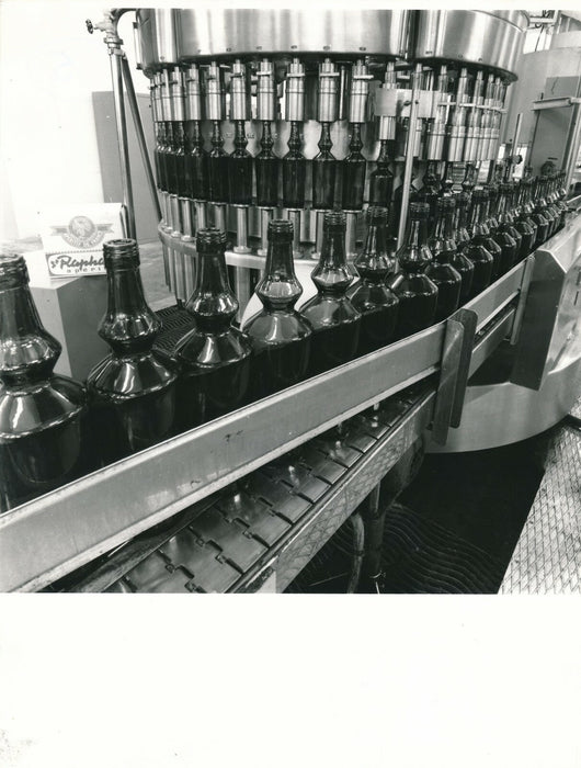 Mise en bouteille industrie usine photo photographie années 1960 production