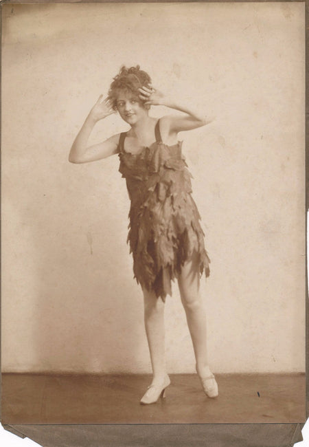 Photo Actrice, chanteuse tirage sépia époque v. 1900-1910