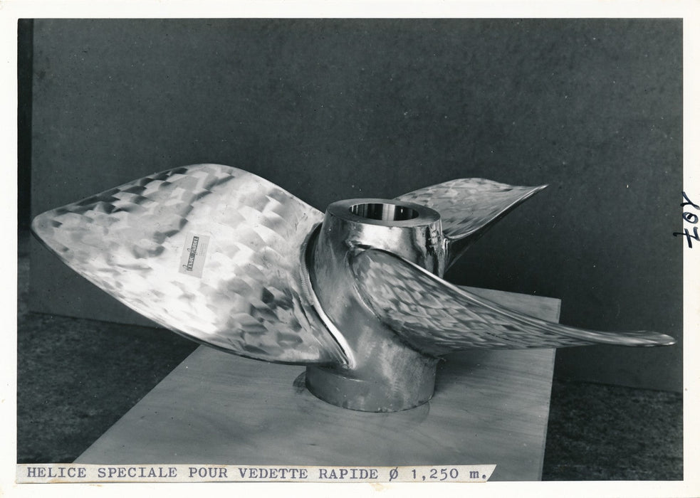 photo 12 Photographies hélice construction façonnage industrie Lot chalutier