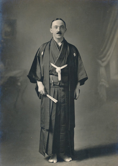 Studio Ichida Sota Kobe Japon 2 tirage argentiques v. 1914 Français costume