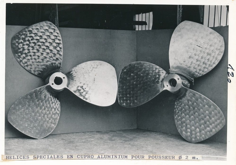 Photo ouvrier hélice aluminium 2 tirages argentique époque travail industrie