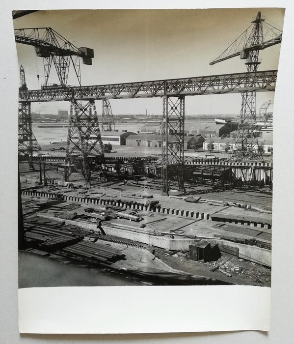 Chantier naval architecture métal Denise Bellon photographie argentique époque 