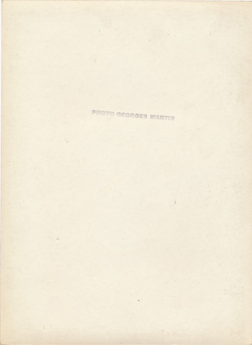 photo Intérieur design art déco argentique époque fauteuils salon vaiselle