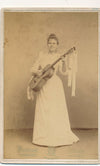 Guitariste femme, guitare carte albuminé Mulhouse photo photographie