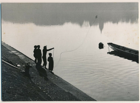 Photographie humaniste pêcheurs quais barque fleuve photo photographie v. 1950