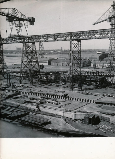 Chantier naval architecture métal Denise Bellon photographie argentique époque 