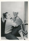Danse Claire Sombert avec le lion Hercule photo argentique époque Serge Lido