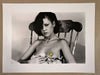 Femme au fauteuil photo argentique époque auteur indéterminé années 1980 seins