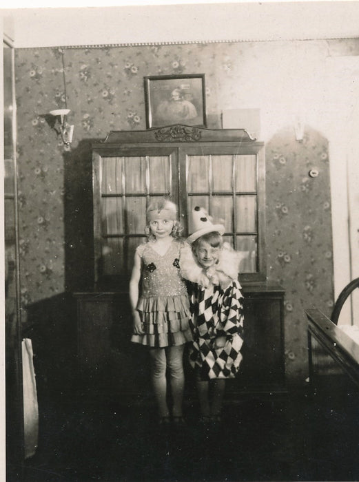 snapshot enfants déguisement intérieur amateur famille argentique Photo