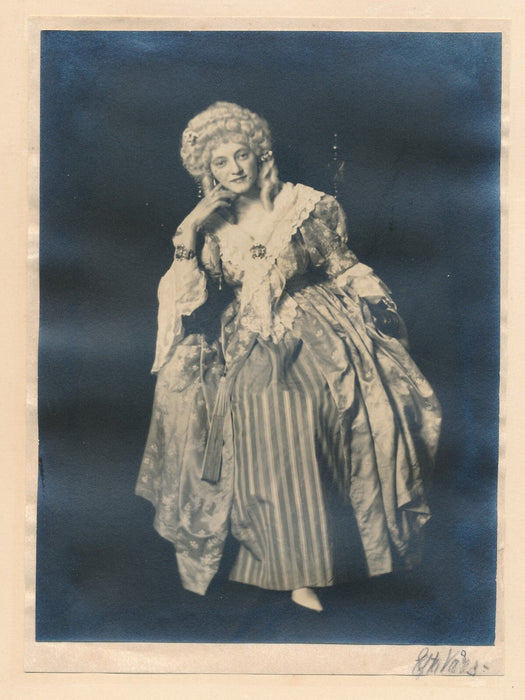 Actrice non identifiée  2 photos photographie époque v. 1900-1920 1 signée