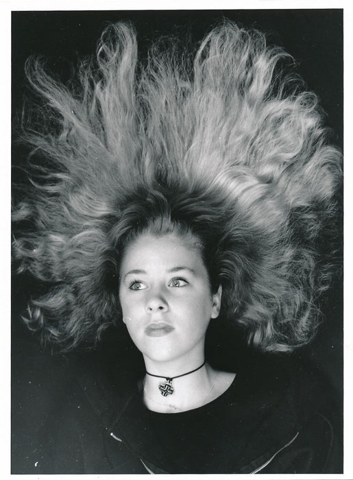 portrait femme cheveux soleil Anonyme tirage sur papier RC photo photographie