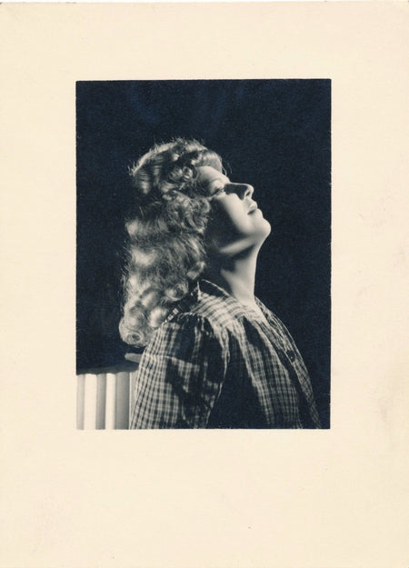 photo portrait femme profil chevelure tirage argentique époque 