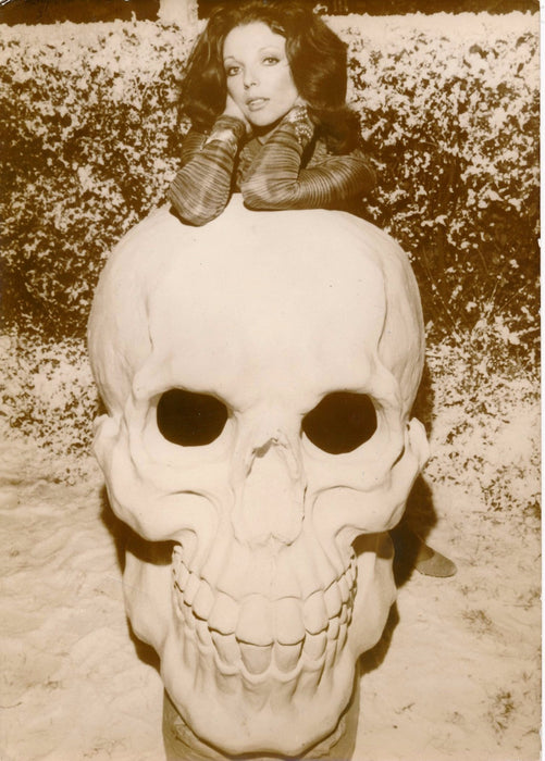 Cinéma Joan Collins photographie argentique d'époque tête de mort crâne 1971
