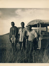 Congo Afrique hommes et voiture Air France reportage photo argentique époque
