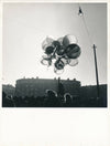 Les ballons vers 1950 photo photographie auteur non déterminé foule transparence