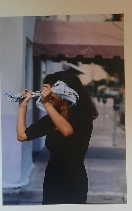 Mode publicité 2 tirages couleur photo photographie rue femme foulard