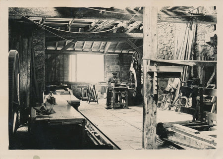 atelier menuisier menuiserie bois photo photographie époque v. 1920 artisan