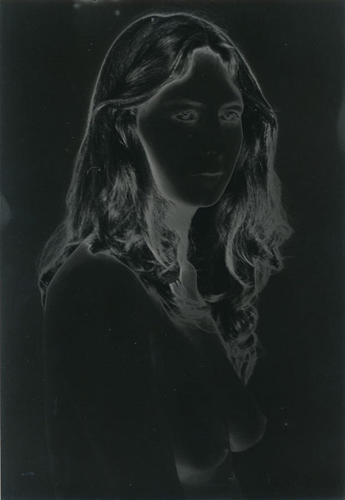 Étude nu anonyme amateur solarisation photo photographie v. 1980 sexy femme