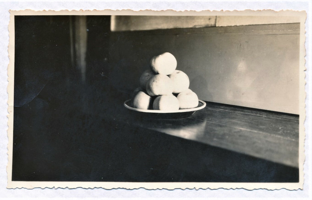 Pommes 1938 snapshot 6,5 x 11 cm photo photographie nature morte