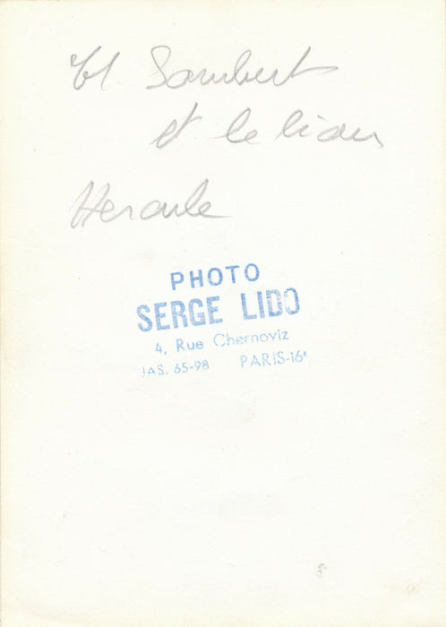 Danse Claire Sombert avec le lion Hercule photo argentique époque Serge Lido