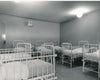 Paris Médecine Algérie accueil aux rapatriés nursery contagieux 1962 photo