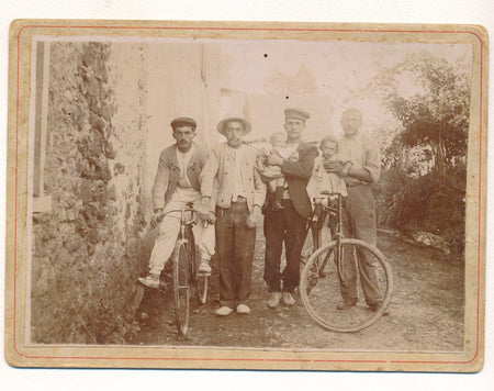 Jeunes hommes, enfants et bicyclettes cycle papier citrate 1908 photographie
