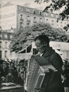 Musicien de rue photographe Georges VIOLLON accordéon photo ADEP