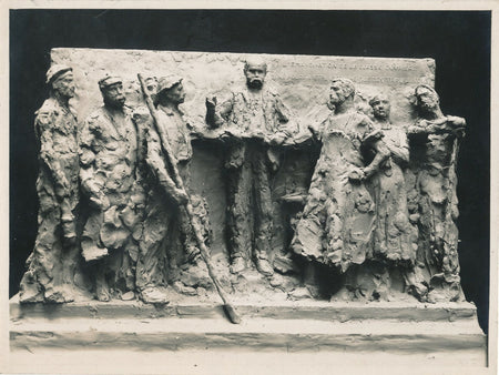 socialisme MArx sculpture bas relief travailleurs photo photographie