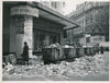Grèves des éboueurs Paris 1952 photo photographie argentique rue ordures