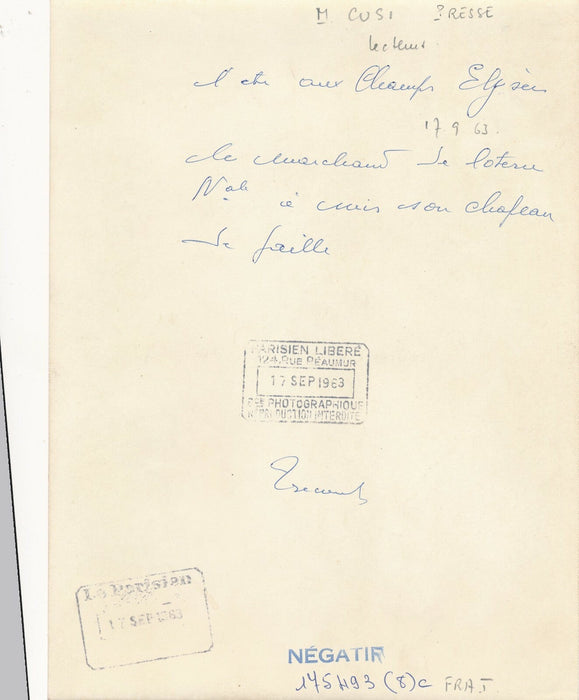 Champs-Élysées 1963 le marchand de loterie nationale photo photographie vintage