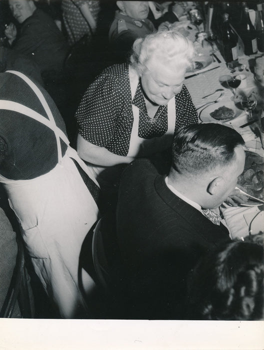 banquet photographe Georges Nizier photo argentique époque c. 1940 reportage 