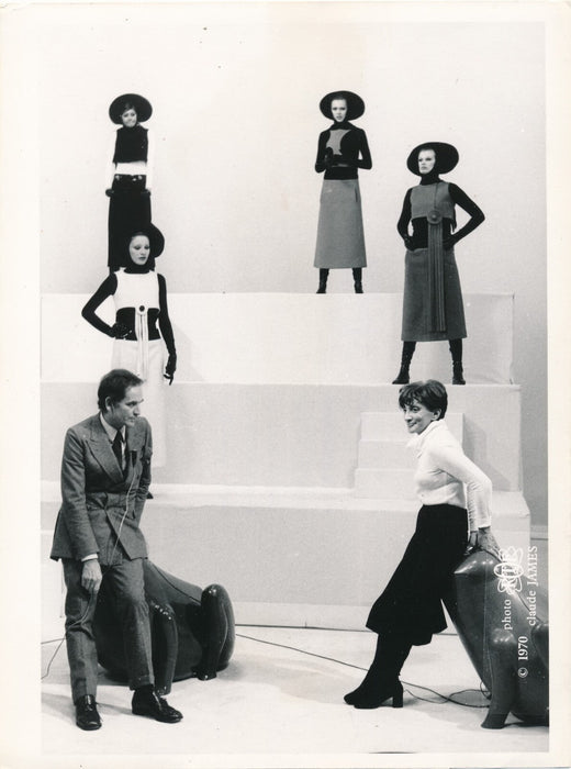 mode  10 photo Saint Laurent (2) Balmain (2) Cardin (3) Courrèges (2) Heim