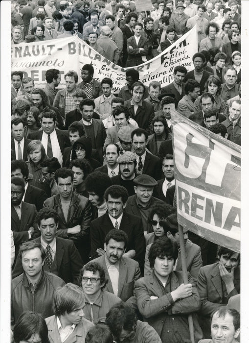Manifestation, cortège Renault, usine photographie argentique époque v. 1970