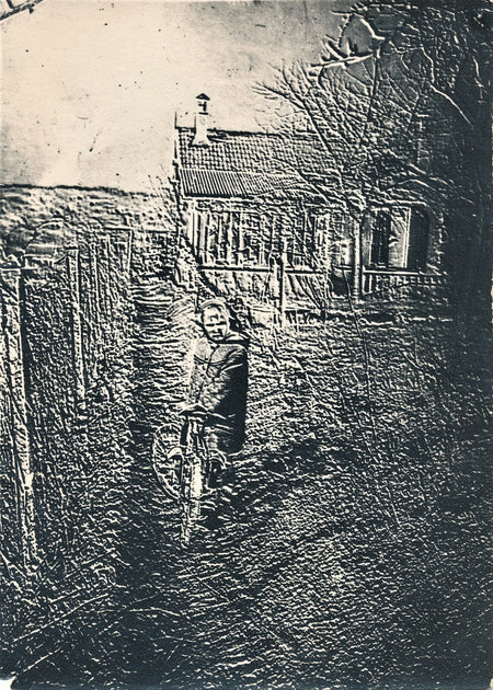 solarisation photographique expérimentation photo fille bicyclette