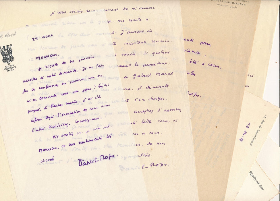 Daniel-Rops 4 lettres autographes signées et 4 cartes autographes signées
