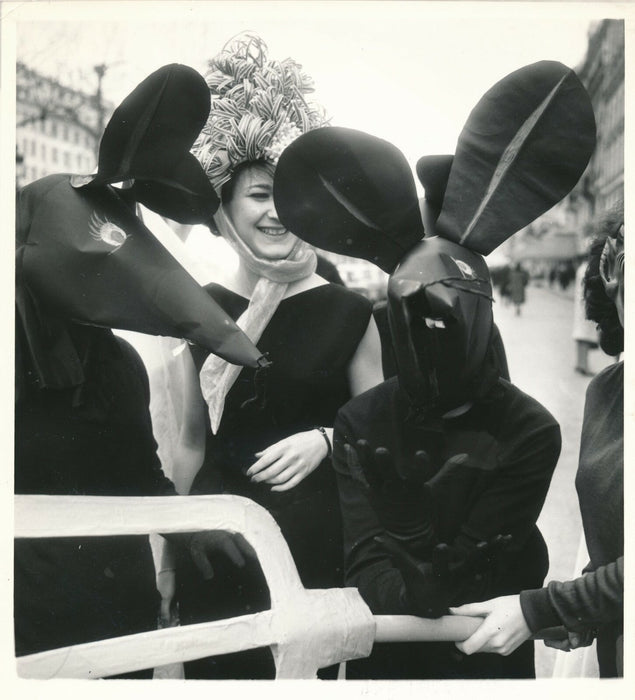 SAINTE CATHERINE catherinettes Champs Elysées 1964 photo photographie
