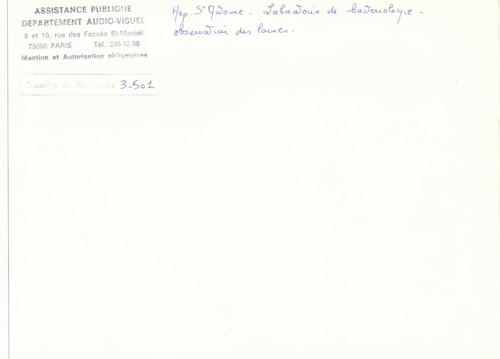 Hôpital Saint Antoine photo couleur v. 1970 laboratoire de bactériologie 