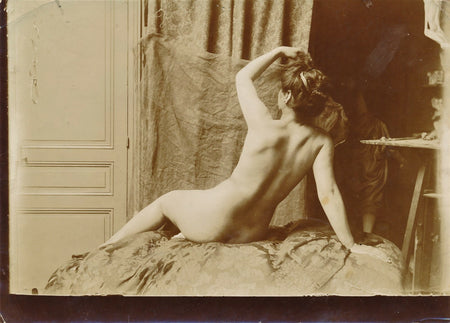 Atelier vers 1910 modèle dos pose main cheveux 2 photo photographie citrate
