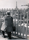 Photographie Tour Eiffel Arc de Triomphe tirage argentique époque anti-suicide