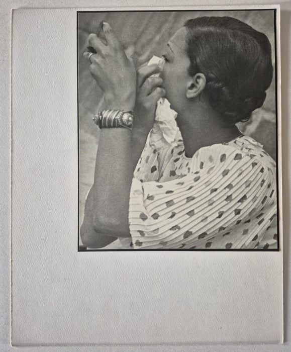 3 photo époque femme se maquillant années 30 mis en scène soigné photoghie