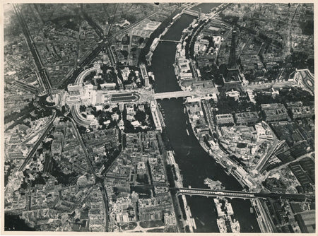Photo aérienne Attr. Roger HENRARD photo photographie Tocadéro Eiffel Paris