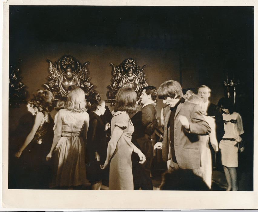 Les 4 Beatles dans les airs 2 photographie époque photo Harrison